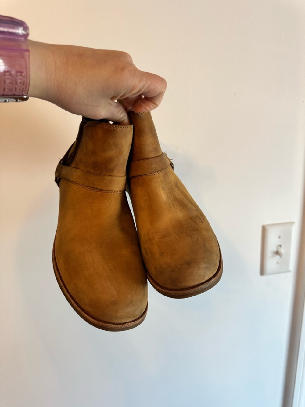 Teva Women’s Ankle Boot in Tan leather - Picture 2 of 7